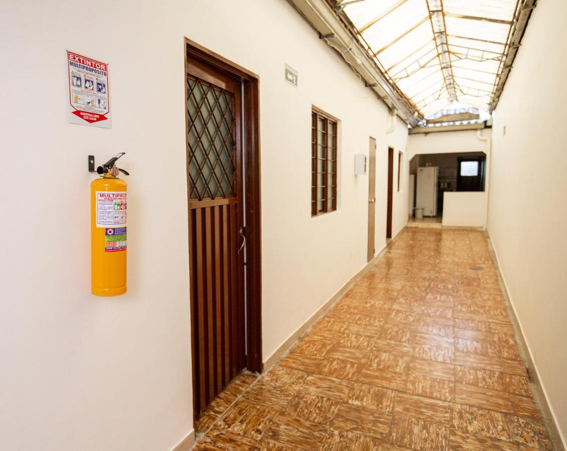 Komodo Alojamiento- Hostal Autoservicio, Ubicado Cerca Al Centro Historico - Bano Privado, Wifi , Cama 2X2 Y Agua Caliente Y Cocina Compartida Popayan Kültér fotó