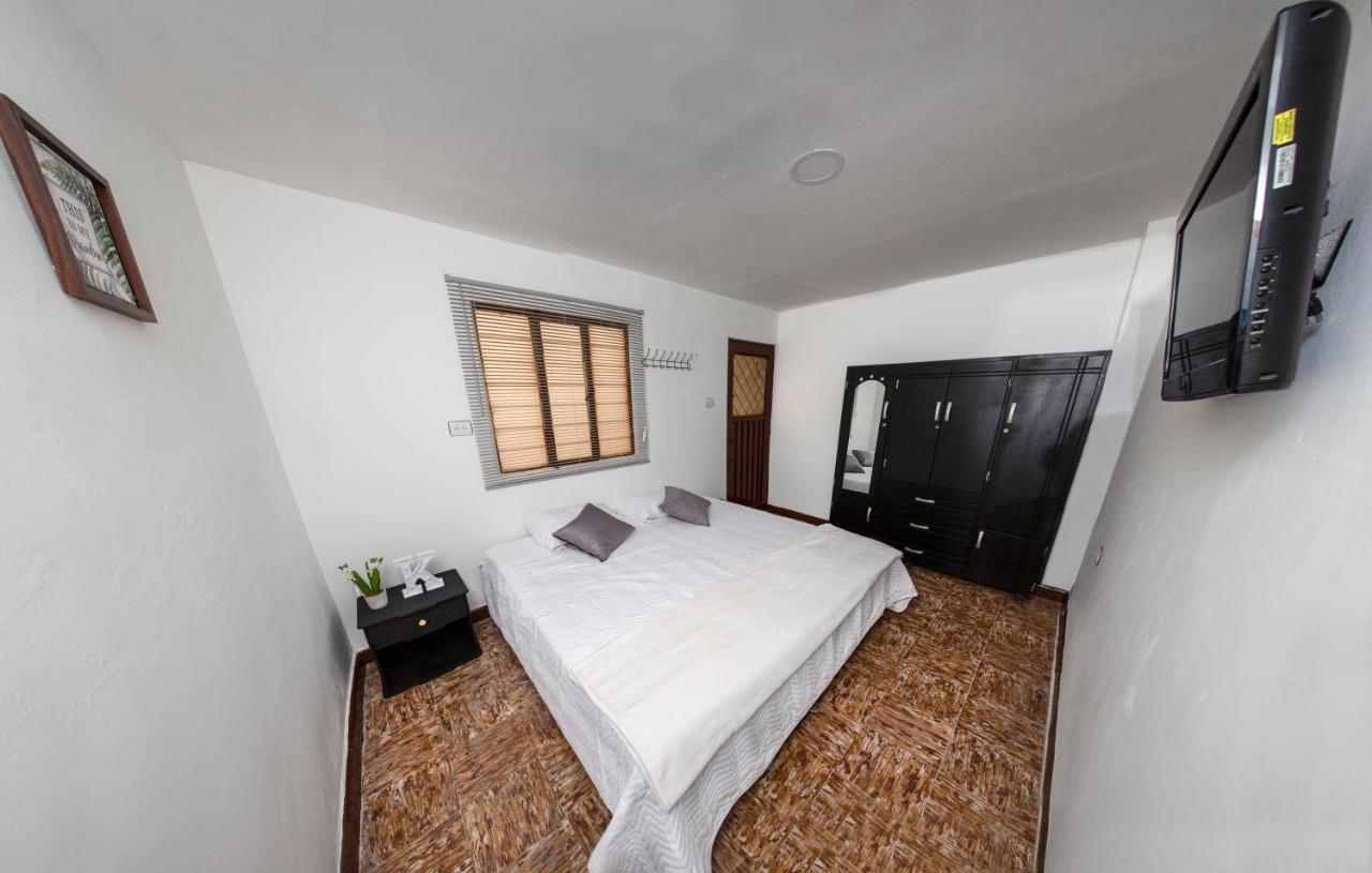 Komodo Alojamiento- Hostal Autoservicio, Ubicado Cerca Al Centro Historico - Bano Privado, Wifi , Cama 2X2 Y Agua Caliente Y Cocina Compartida Popayan Kültér fotó