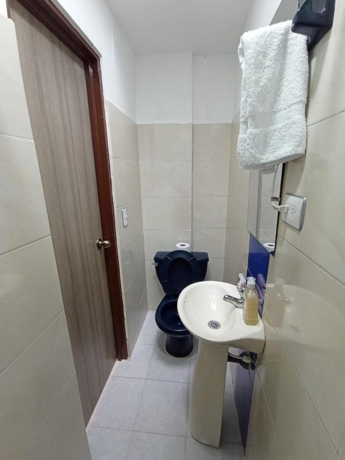 Komodo Alojamiento- Hostal Autoservicio, Ubicado Cerca Al Centro Historico - Bano Privado, Wifi , Cama 2X2 Y Agua Caliente Y Cocina Compartida Popayan Kültér fotó