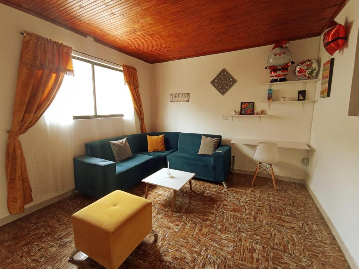 Komodo Alojamiento- Hostal Autoservicio, Ubicado Cerca Al Centro Historico - Bano Privado, Wifi , Cama 2X2 Y Agua Caliente Y Cocina Compartida Popayan Kültér fotó
