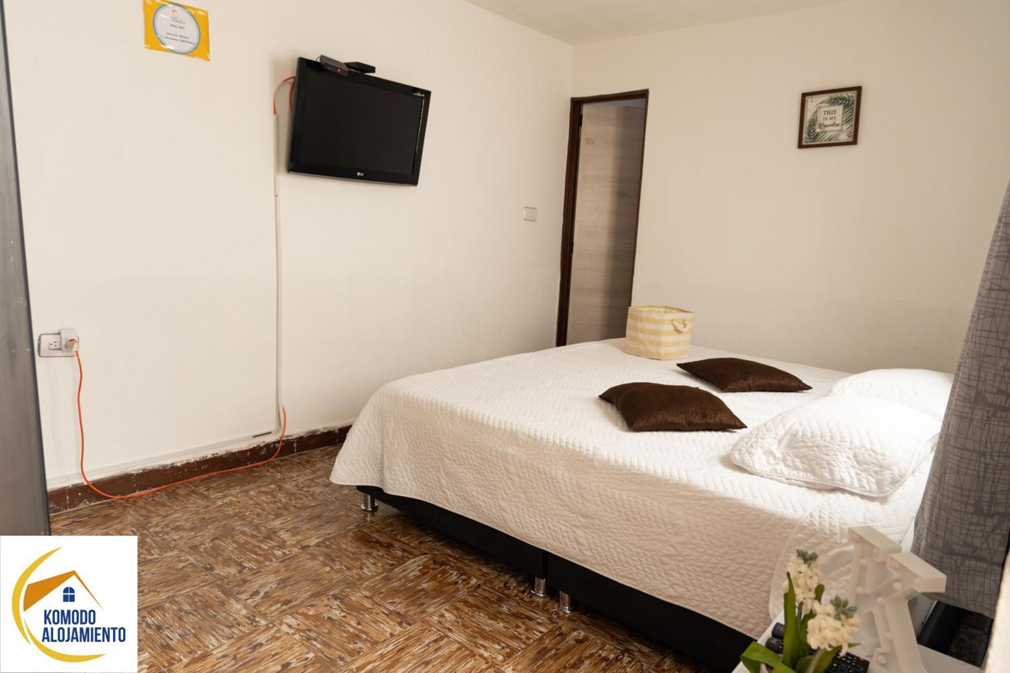 Komodo Alojamiento- Hostal Autoservicio - Ubicado Muy Cerca Al Centro Historico -Habitaciones Con Bano Privado, Wifi , Cama 2X2 Popayan Kültér fotó