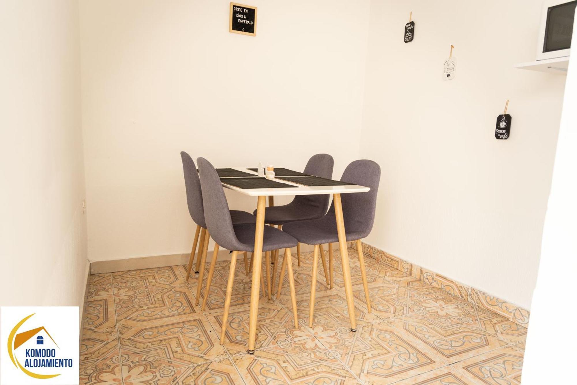 Komodo Alojamiento- Hostal Autoservicio, Ubicado Cerca Al Centro Historico - Bano Privado, Wifi , Cama 2X2 Y Agua Caliente Y Cocina Compartida Popayan Kültér fotó